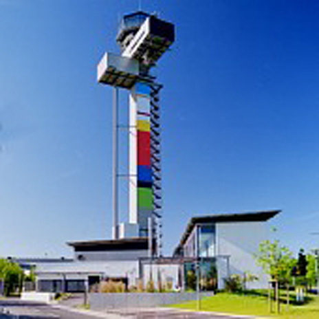 Flugsicherungstower der DFS