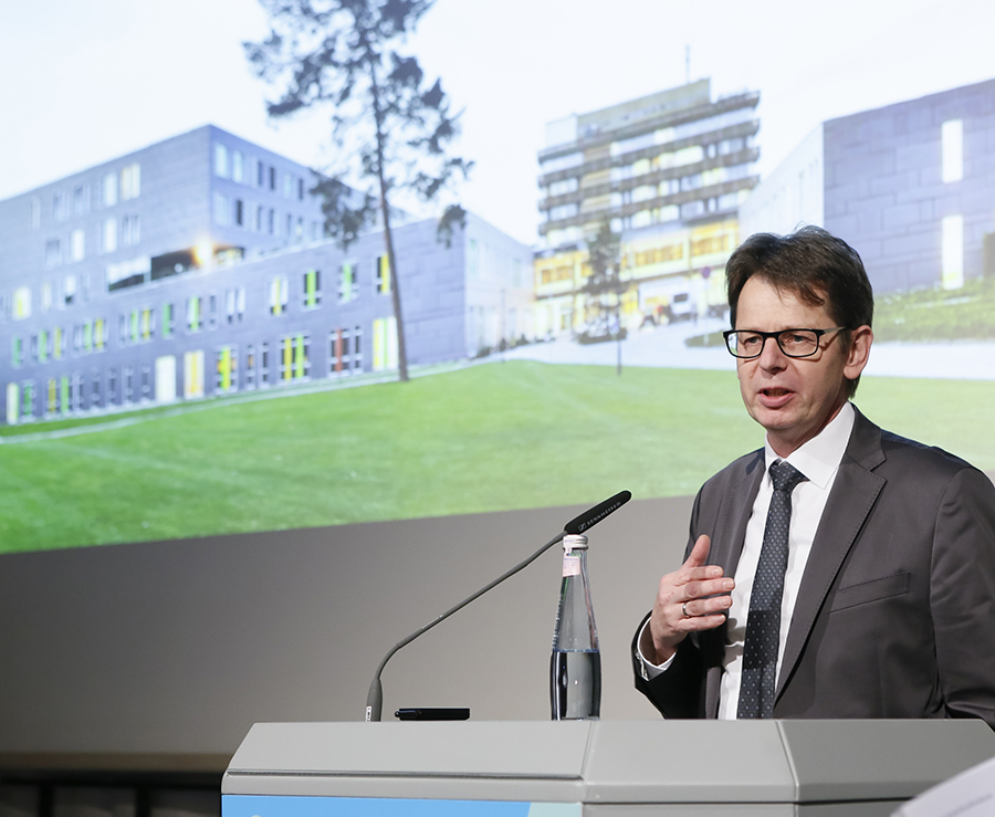 bild-10b-anerkennung-ukbonn.jpg