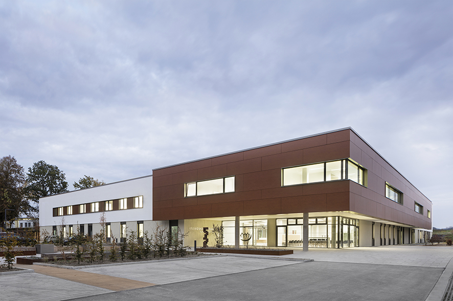 sanderhofrichter_aichach-krankenhaus2_werner-huthmacher_reduziert.jpg